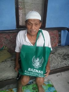 Mustahik paket sembako Senyum Ramadhan BAZNAS Kabupaten Subang